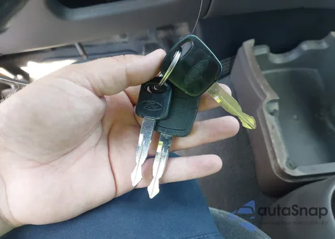 1999 Ford F150 z USA, uszkodzony, nr VIN 1FTRX18W4XNA64993